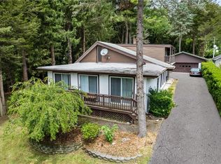 137 Noxon Rd, Poughkeepsie, NY 12603