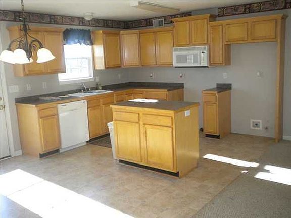 2nd image of 368 Webb Ln
