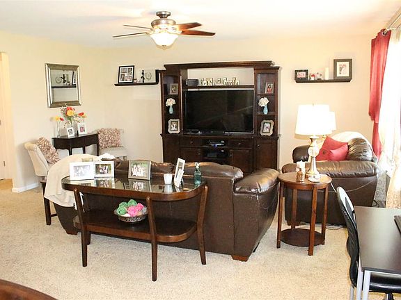 4th image of 6302 Holm Oak Ct