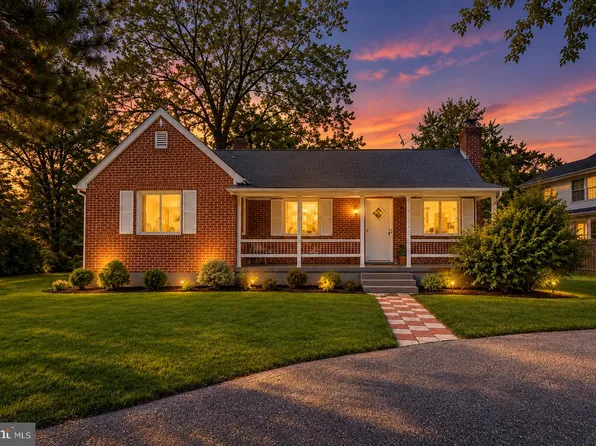 12814 Peace Dr, Fort Washington, MD 20744