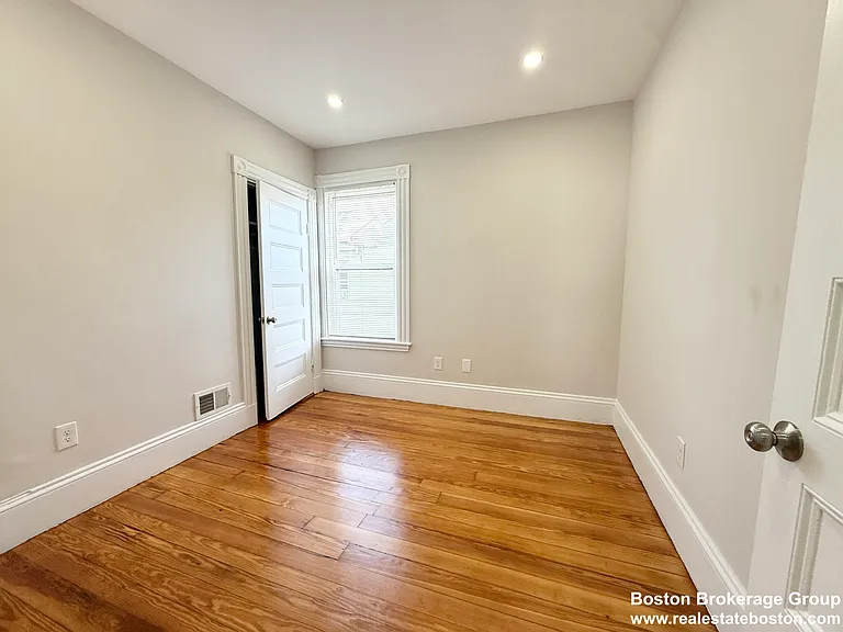71 Saxton St #3 — Photo 5