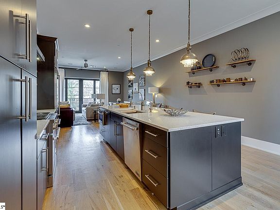 5th image of 110 N Markley St Unit 301