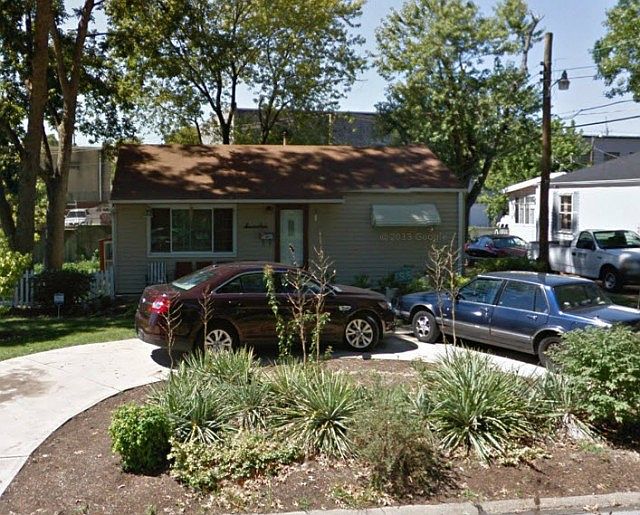 1st image of 17 Westdell Dr