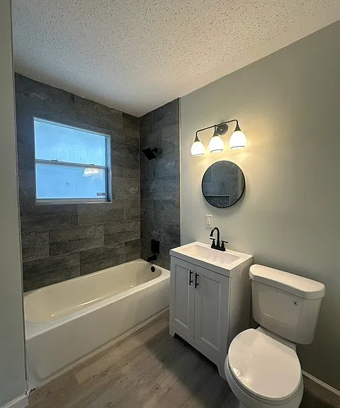 1552 W 14th St — Photo 7