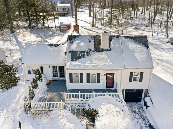 109 Simonds Rd, Lexington, MA 02420