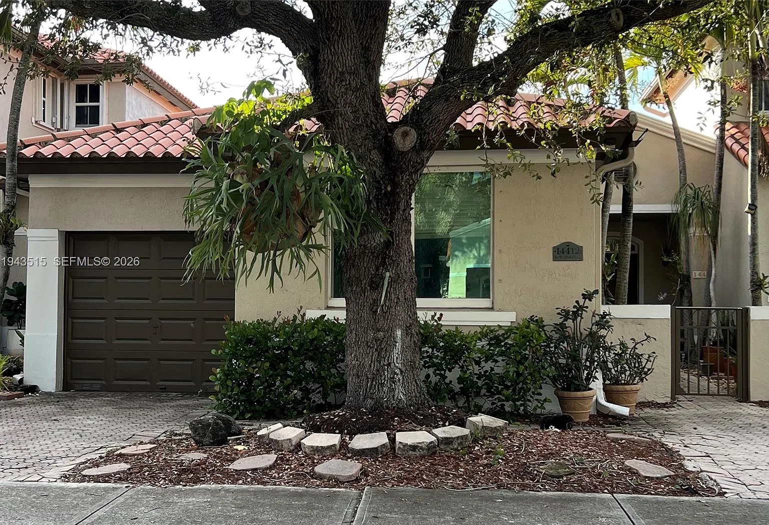 2 bed, 1131 sqft, $2,900 — Photo 1