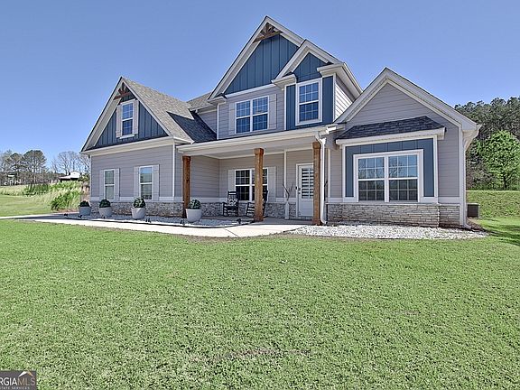 3rd image of 39 Winifred Way