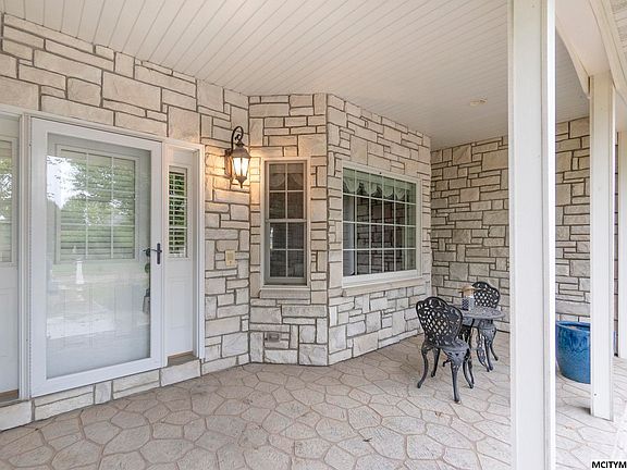 5th image of 125 Pebble Creek Dr