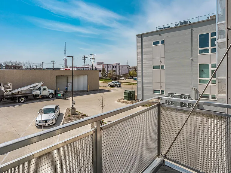 400 SW 7th St #206 — Photo 10
