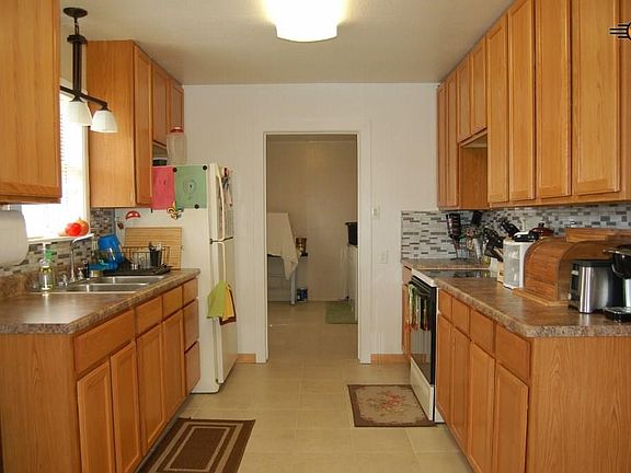 4th image of 117 N Knoxville St