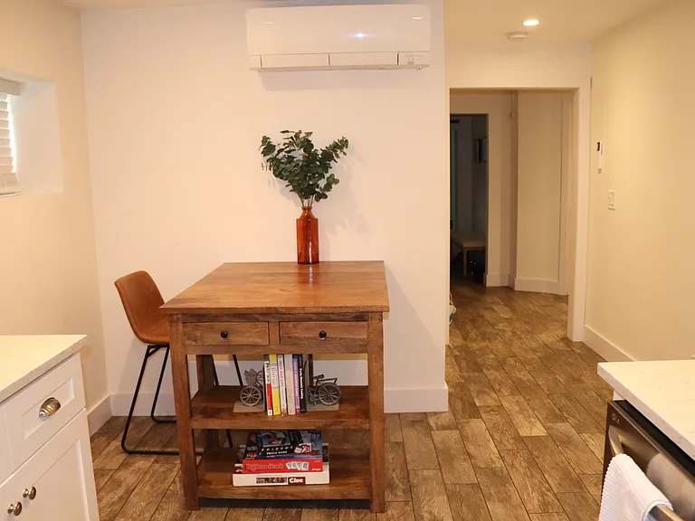 577 N Franklin St #B — Photo 6