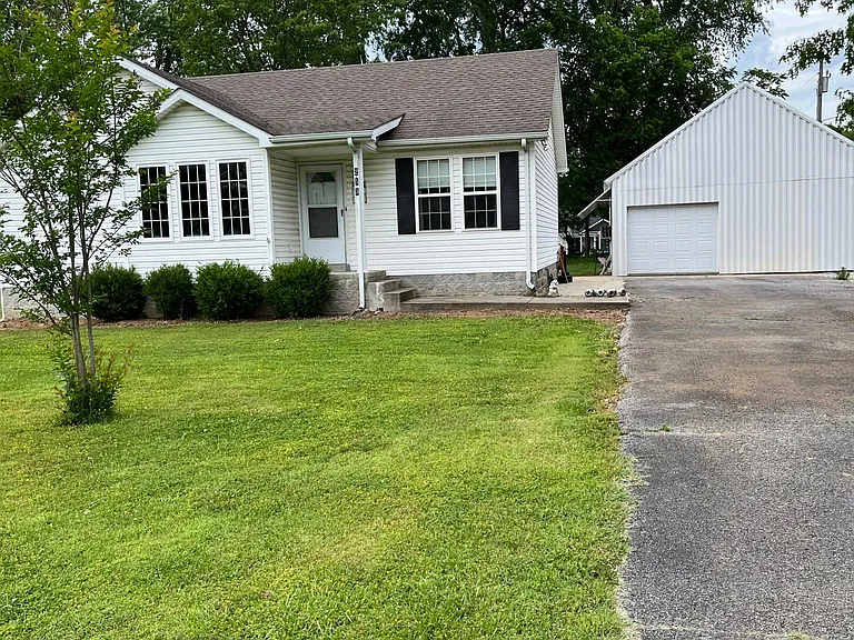 253 Donald Dr — Photo 2