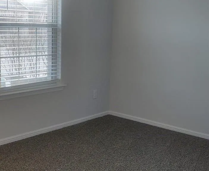 308 Youngblood Ln — Photo 15