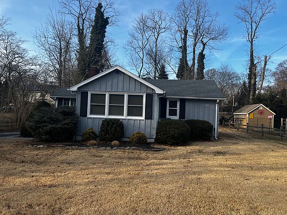 2nd image of 19 Cedar Dr