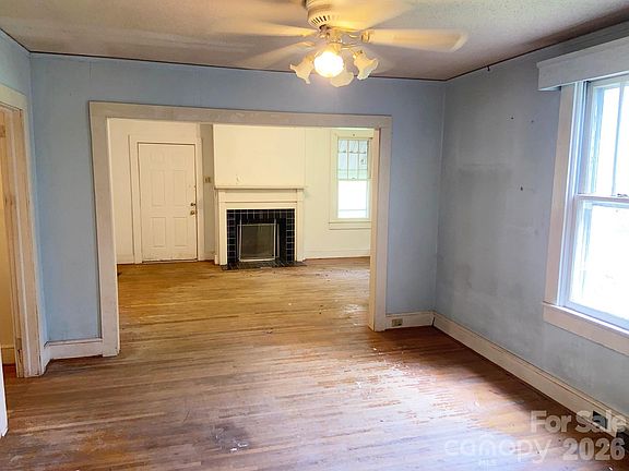 4th image of 213 Wiley Ave