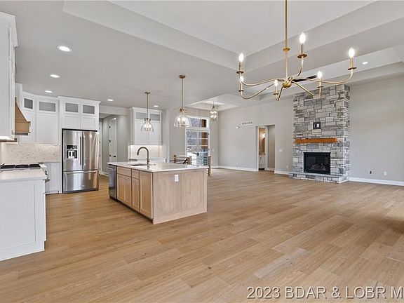 5th image of 235 Beachnut Dr