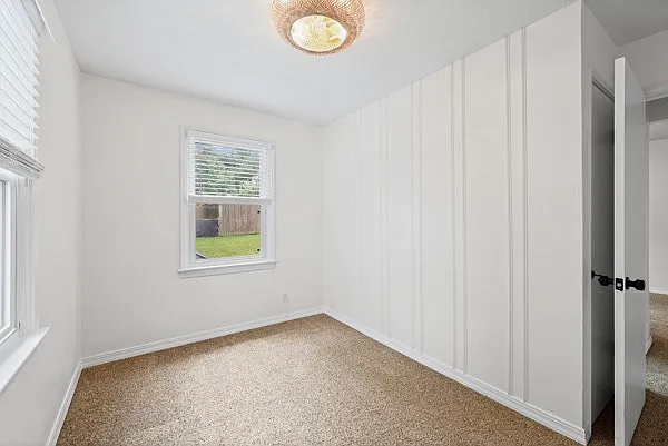 9218 Hallock Dr — Photo 18