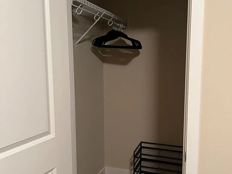 1410 NE Watland St #4 — Photo 7