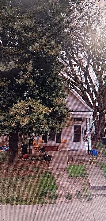 1st image of 1135 S Harlan Ave