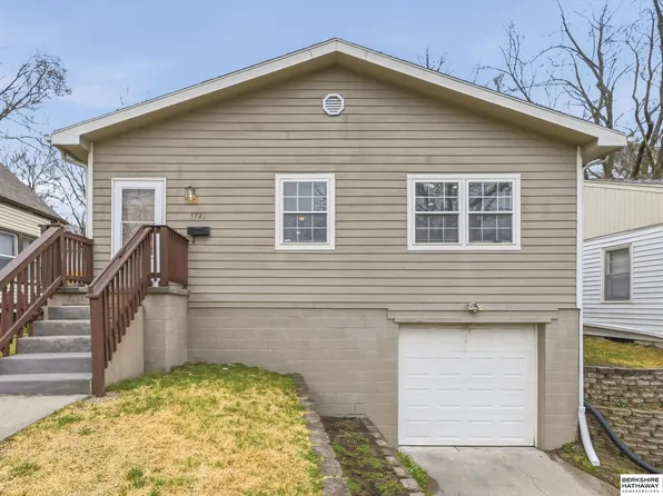 3725 N 55th St, Omaha, NE 68104