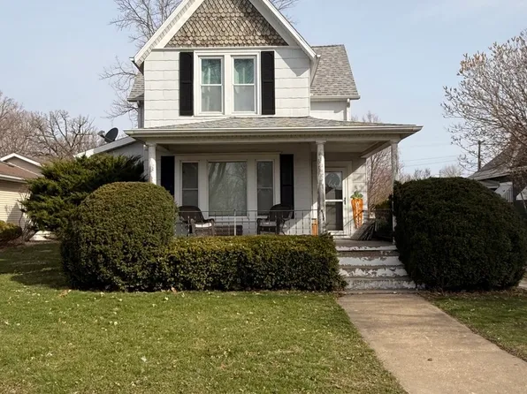 312 E Harrison St, Granville, IL 61326