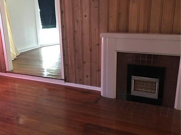 5th image of 2108 N Sylvania Ave