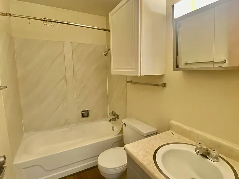 206 N Madison St #4 — Photo 7