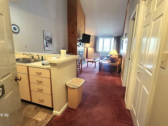 3rd image of 10 Lakeside West Drive #57