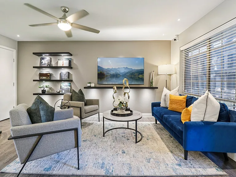 The Ashley at Bluffview Apartments — Photo 12