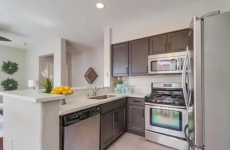 5444 Mandarin Cv — Photo 7