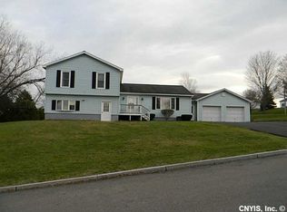 15 Hillcrest Dr, Cortland, NY 13045