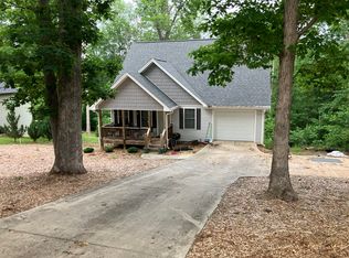 226 E Capewood Ave, Seneca, SC 29678