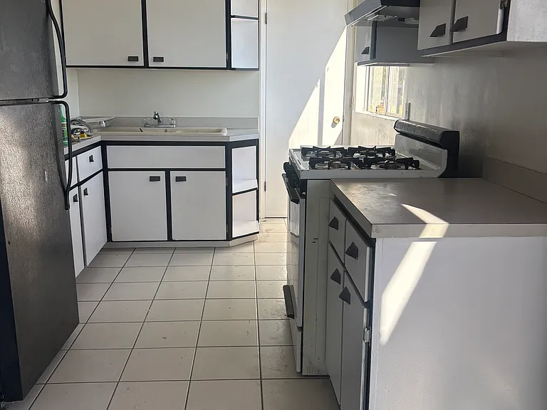 434 N Lake St #5 — Photo 13