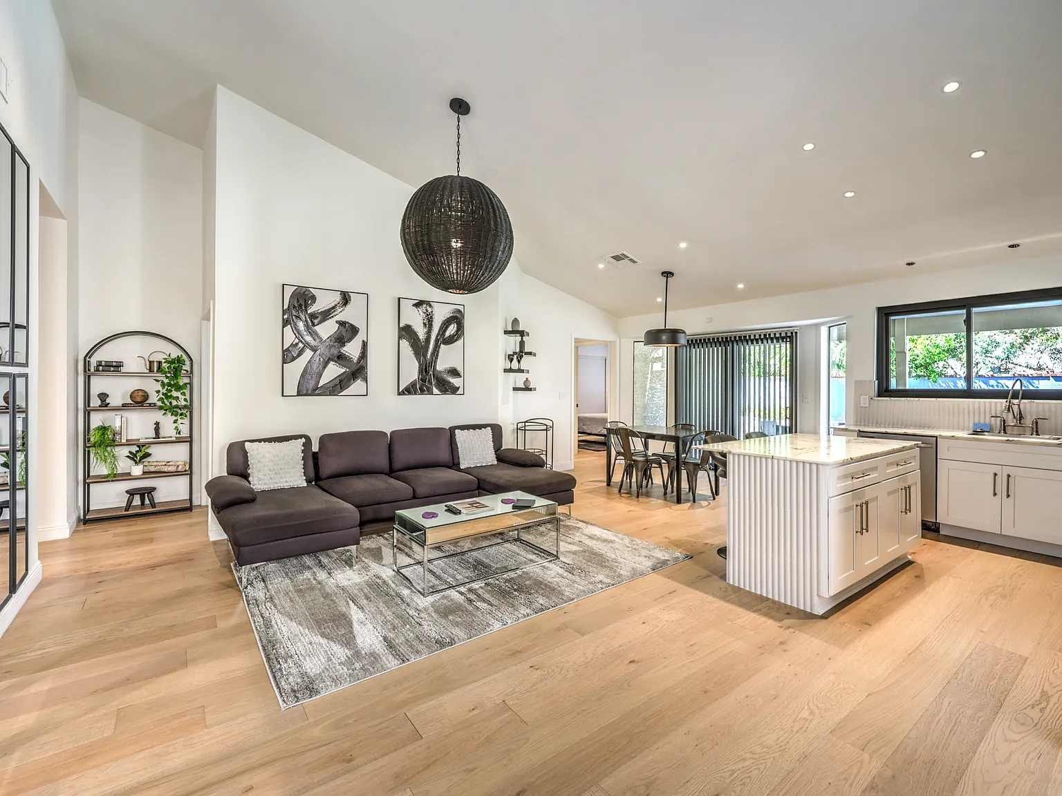 Furnished Rental. — Photo 3