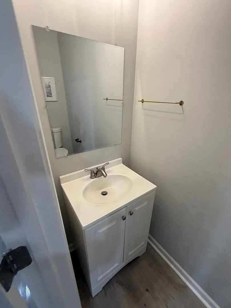 Pre-Leasing For The 20272028 School Year! 3 Bedrooms | 3.5 Bathrooms Available Mid-July 2027! — Photo 4