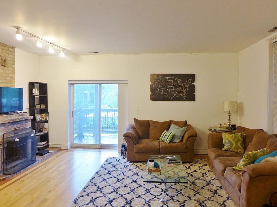 #449-3R - Living Room