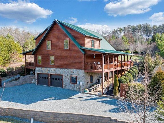 5th image of 840 Greenberry Dr