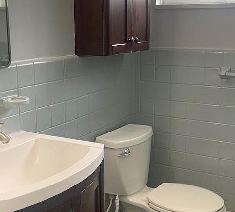 2nd image of 1009 Hilldale Dr