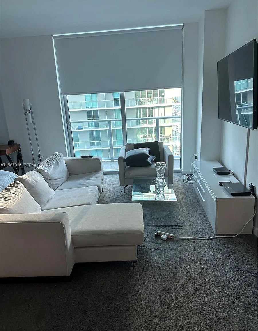 1100 Millecento Residence — Photo 1