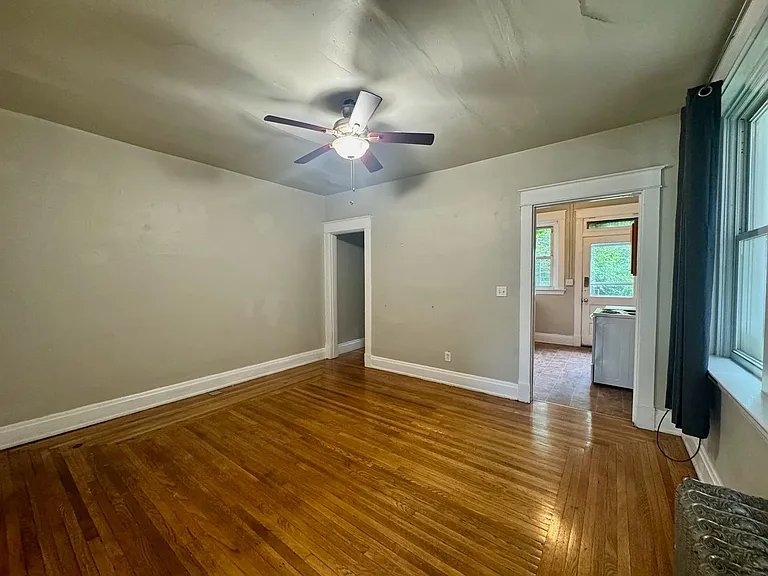 265 W McMillan — Photo 13
