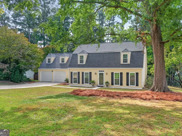 1761 Canton Hills Cir, Marietta, GA 30062