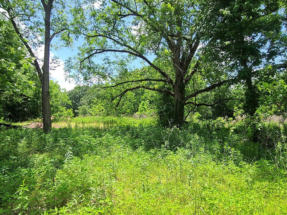 2nd image of 426 Chickasaw Loop