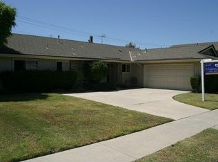 2731 Lorenzo Ave, Costa Mesa, CA 92626