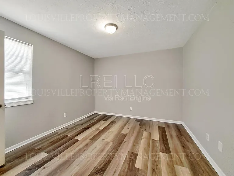 160 W Blue Lick Rd #8 — Photo 6
