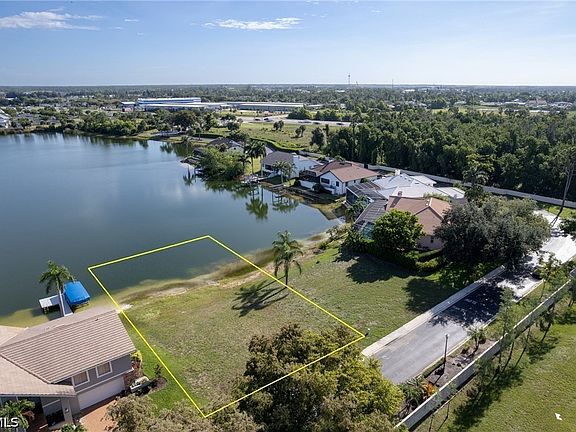 2nd image of 5090 Harborage Dr
