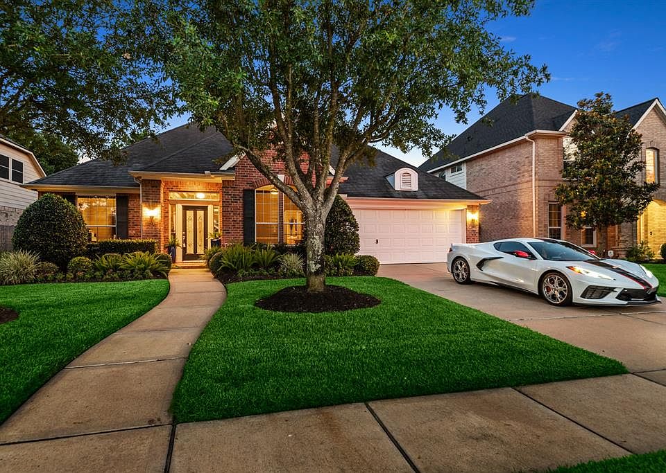 Gorgeous Newmark 4 bedroom home