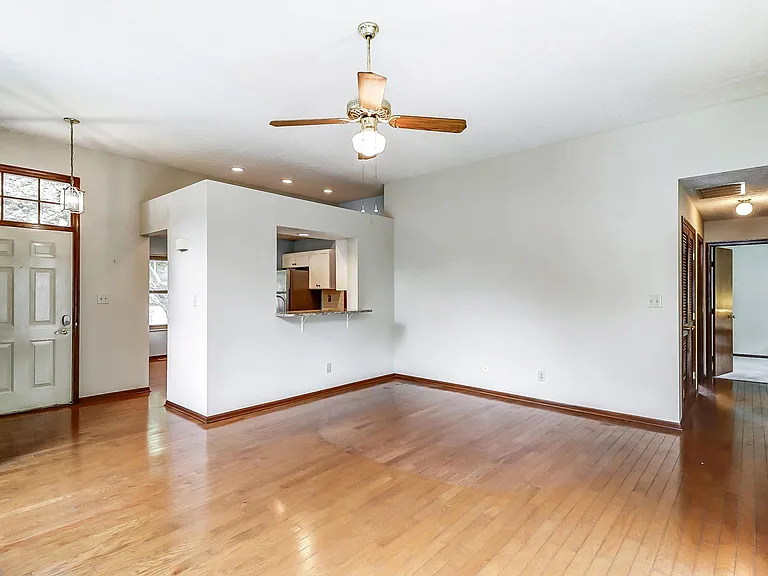 370 Coldwell Ct — Photo 21