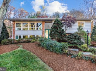 813 Downs Dr, Silver Spring, MD 20904