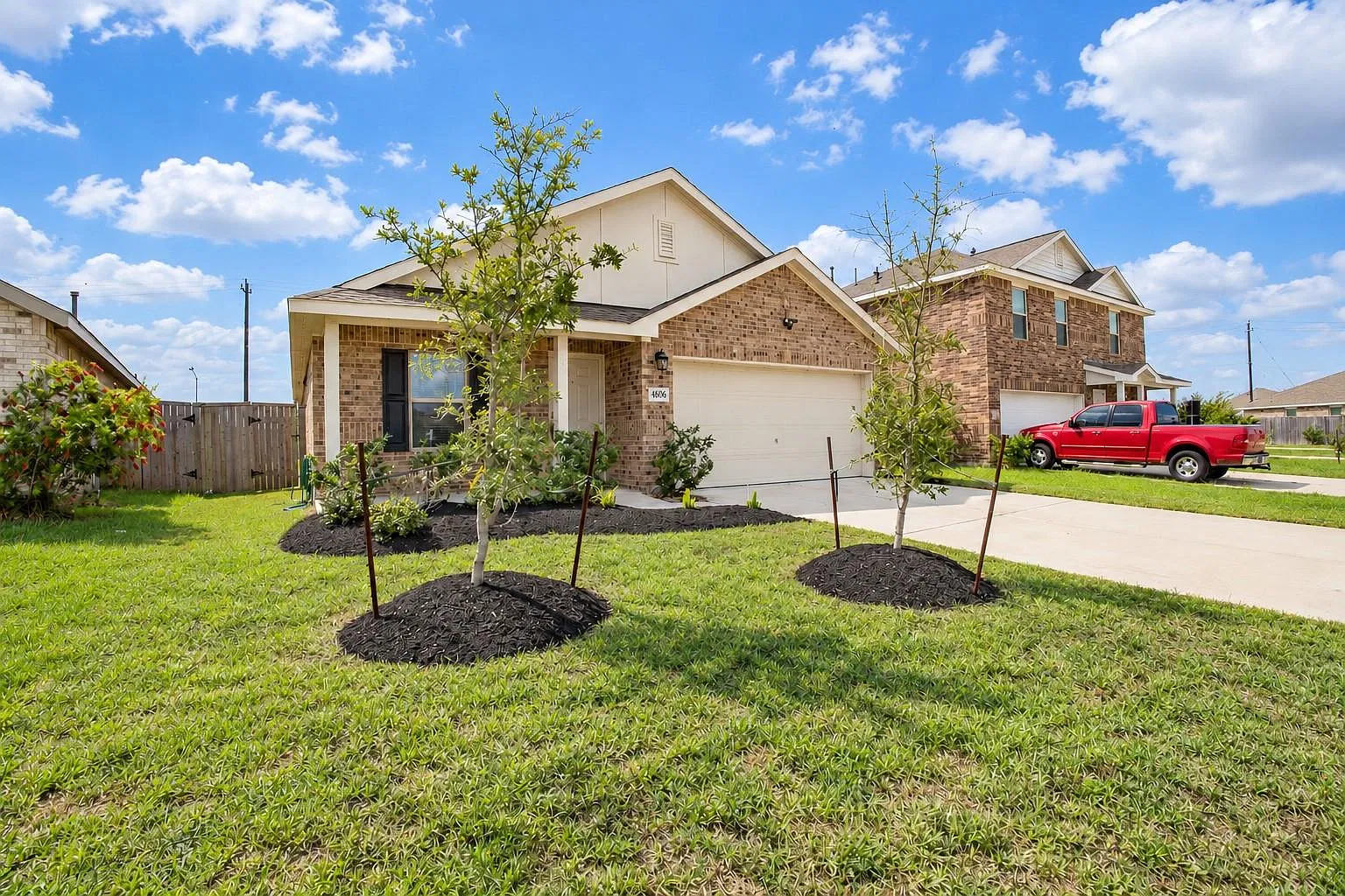 3 bed, 2.0 bath, 1535 sqft, $2,000 — Photo 2