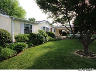 212 Riverwind Dr, Hendersonville, NC 28739